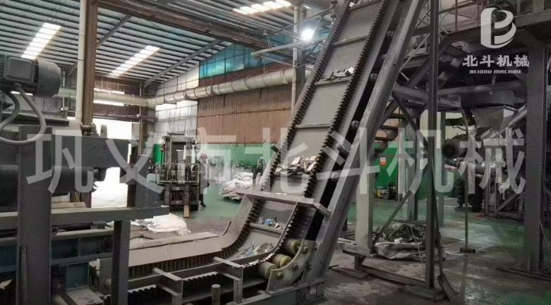 鋰電池裂解爐無塵生產(chǎn)現(xiàn)場(chǎng)