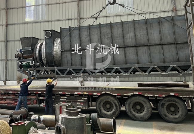 全自動稻殼炭化機(jī)持續(xù)發(fā)貨,如期交付江西客戶