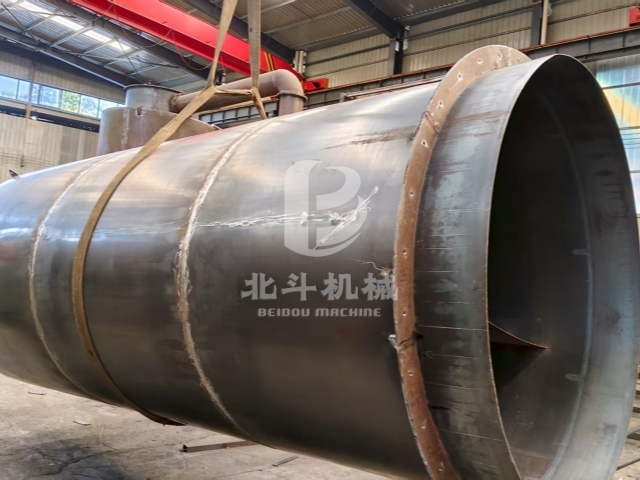 分秒必爭(zhēng)！大型烘干機(jī)設(shè)備裝車(chē)環(huán)節(jié)火熱推進(jìn)